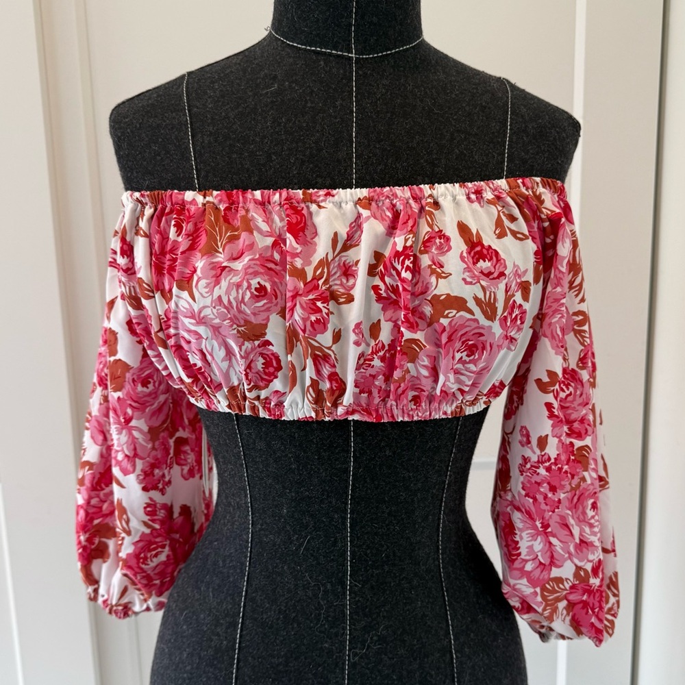 Floral Off-Shoulder Crop Top